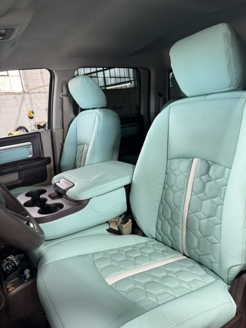 Seafoam honeycomb, two-tone stripe